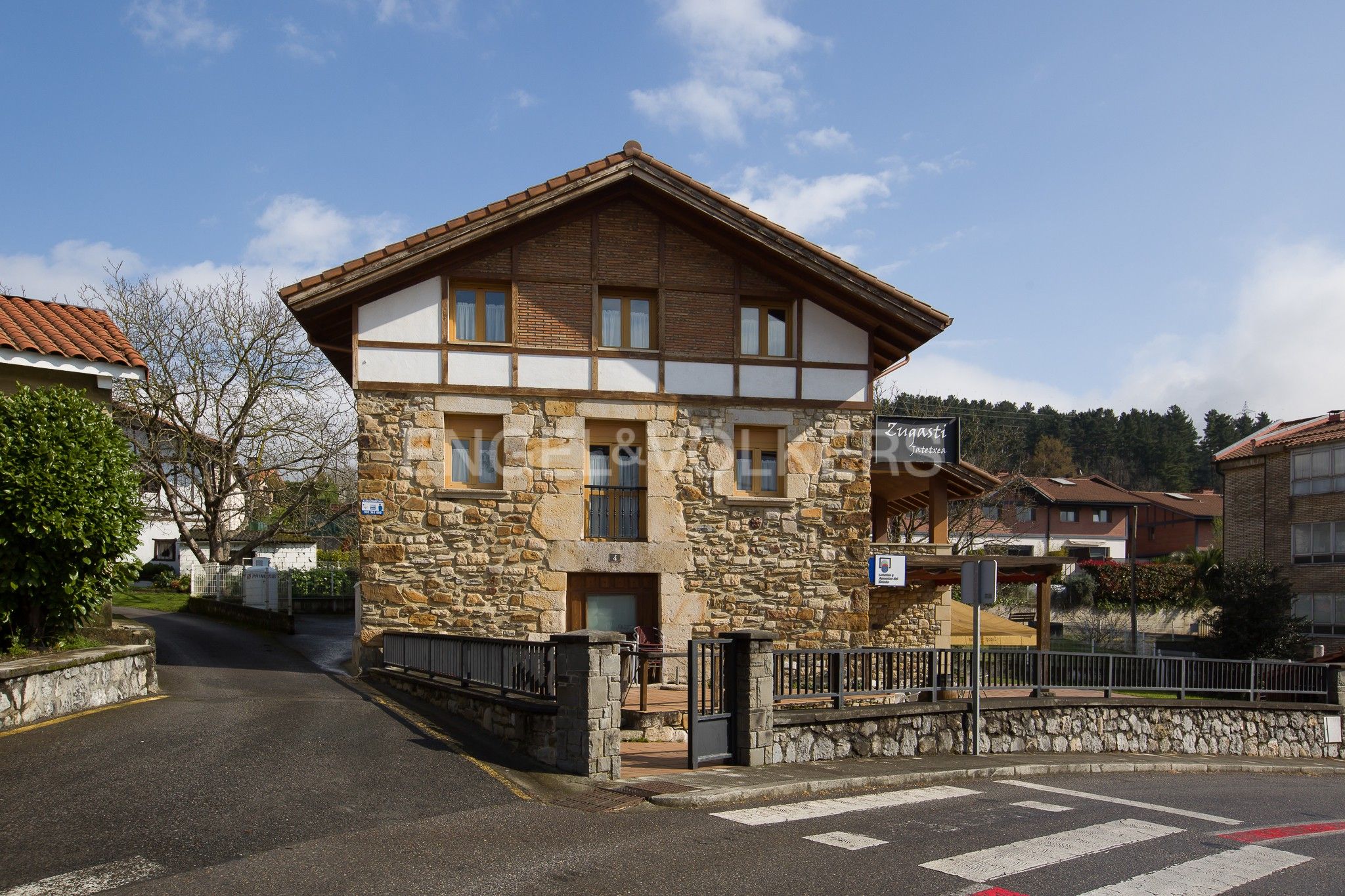 Exterior view of House or chalet to rent in Zaratamo  with Air Conditioner, Heating and Terrace
