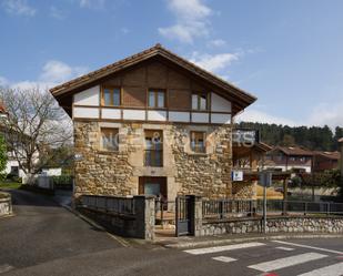 Vista exterior de Casa o xalet de lloguer en Zaratamo amb Aire condicionat, Calefacció i Terrassa