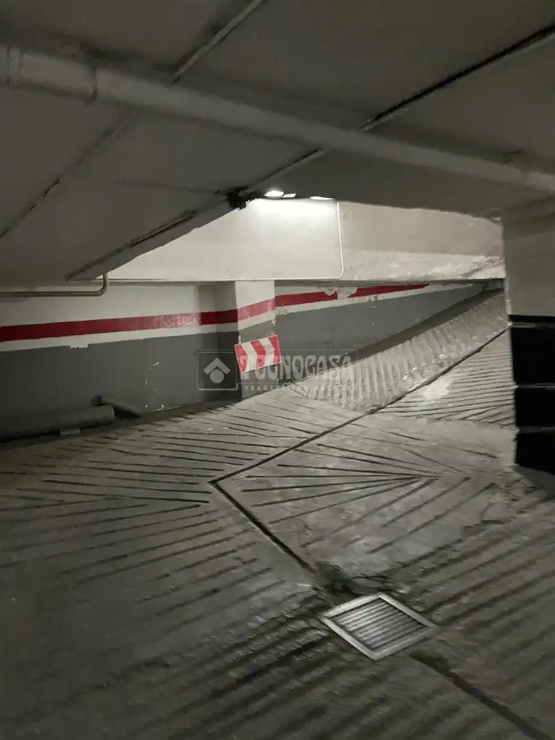 Garaje en venta en Granada