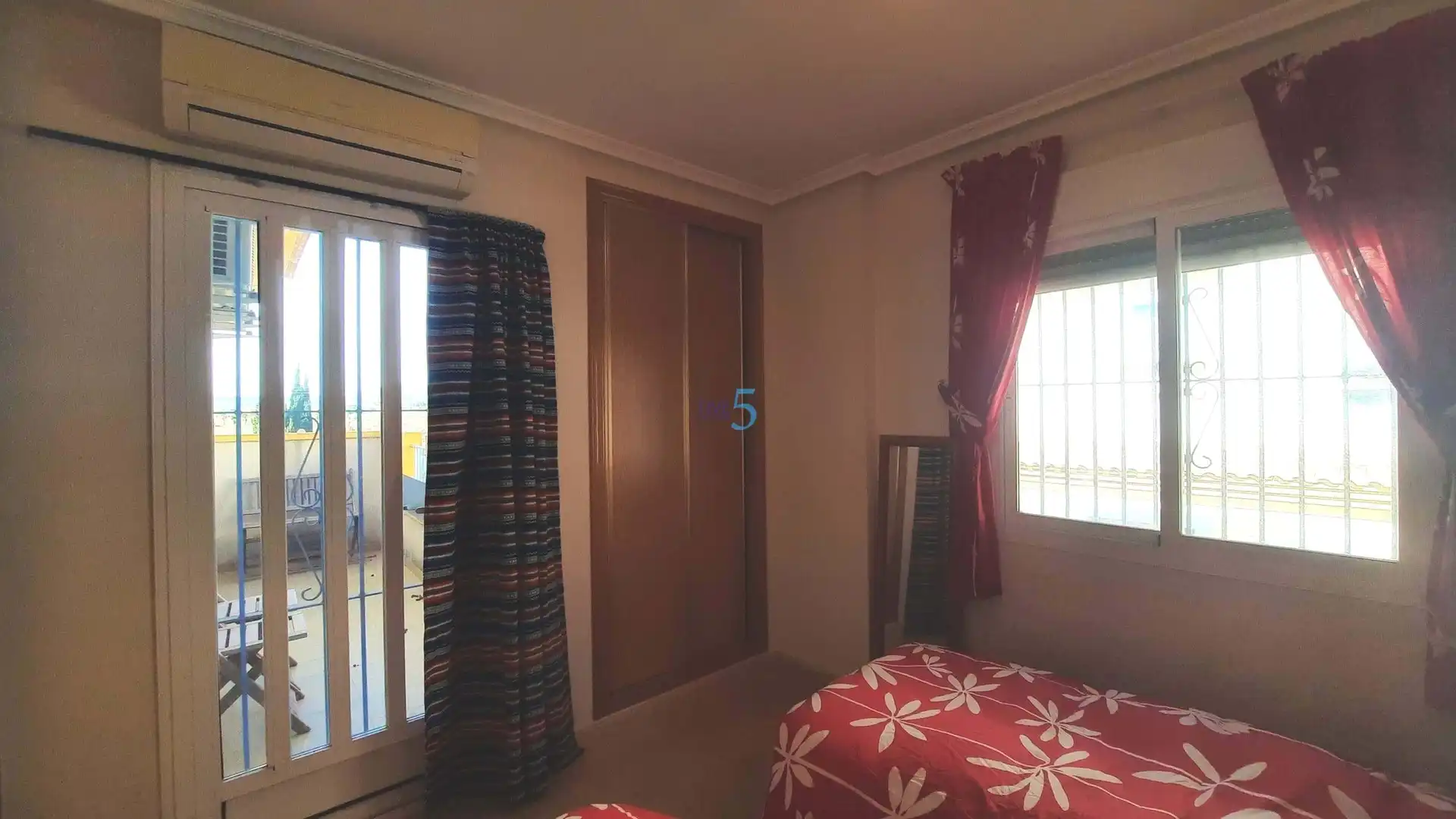 Habitación de Casa adosada en venta en Murcia con Aire acondicionado, Piscina y Amueblado