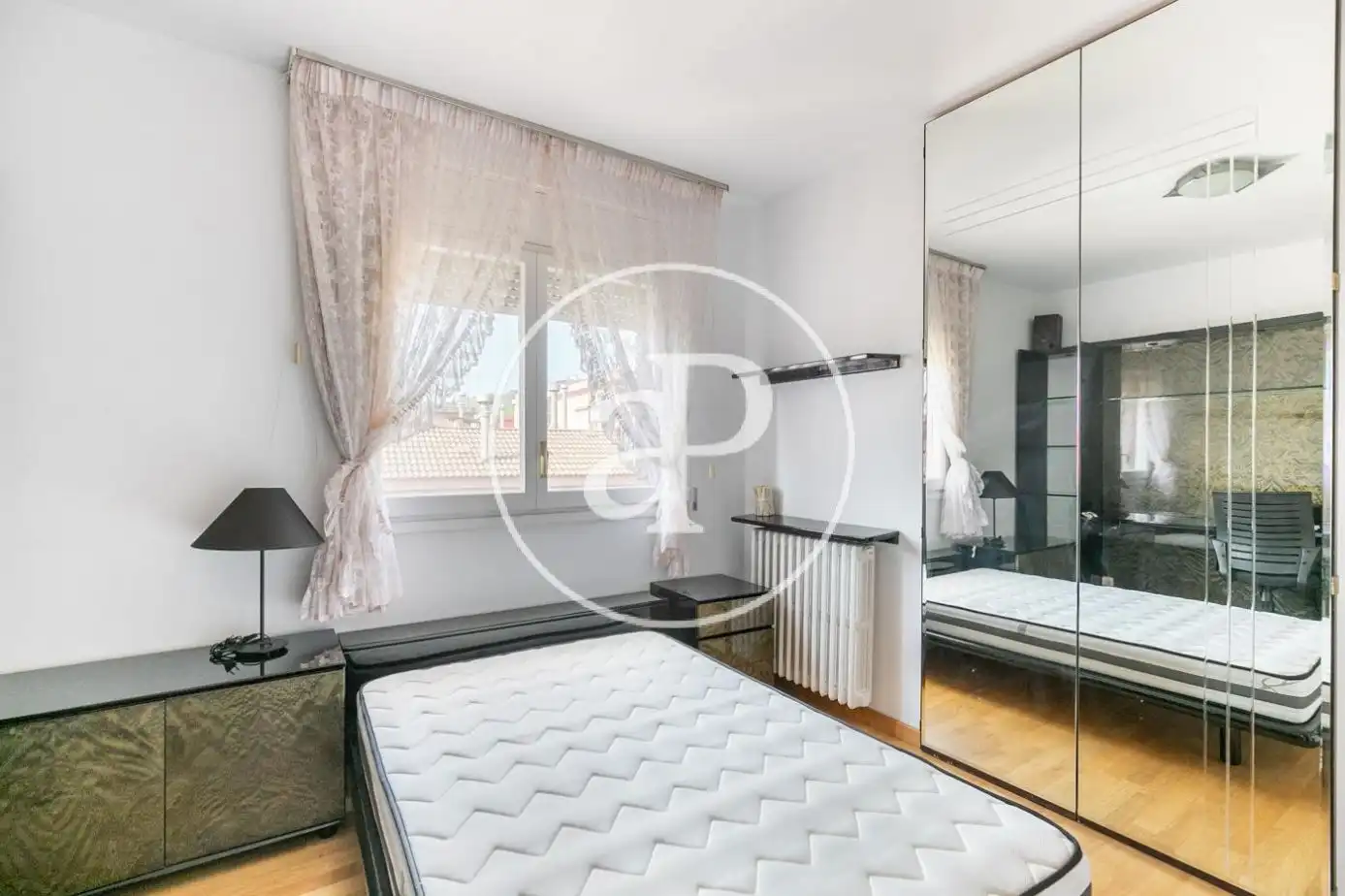 Appartamento con terrazza in affitto a Via Augusta, imagen 25