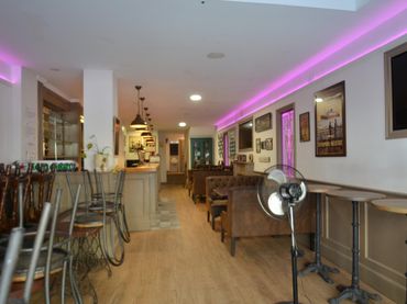Locale commerciale in cessione a Rambla Rambla Pau 11