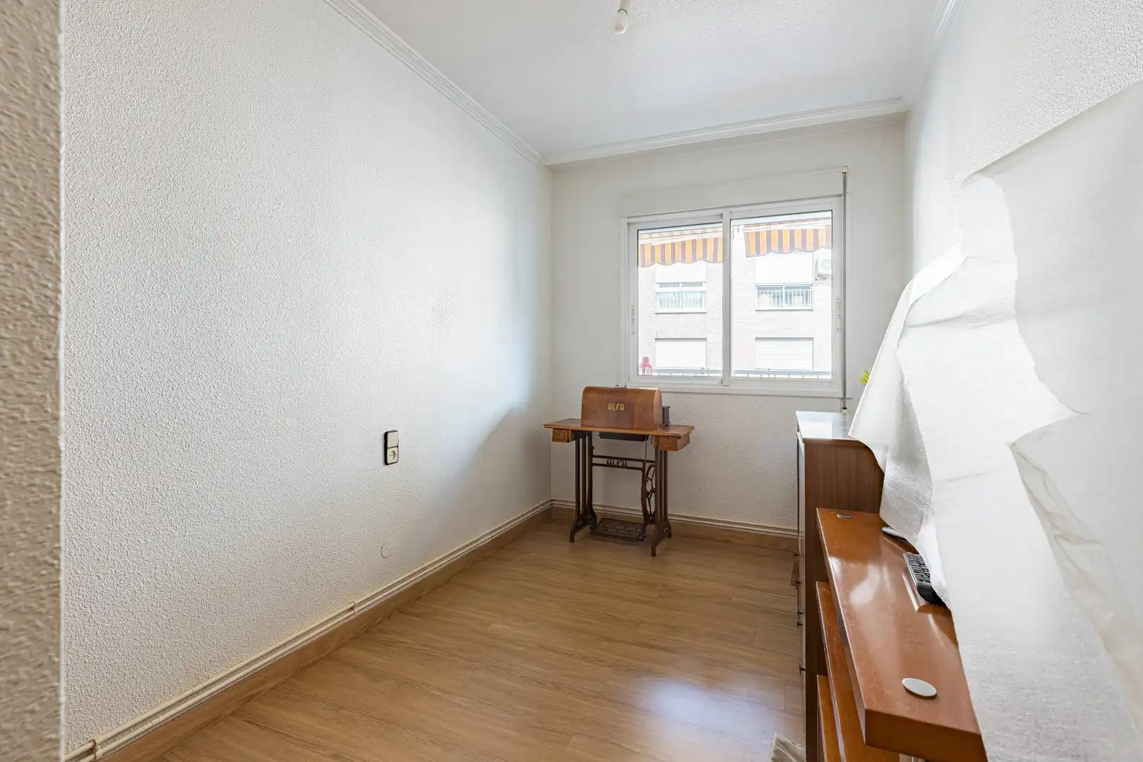 Bedroom of Flat for sale in Sur
