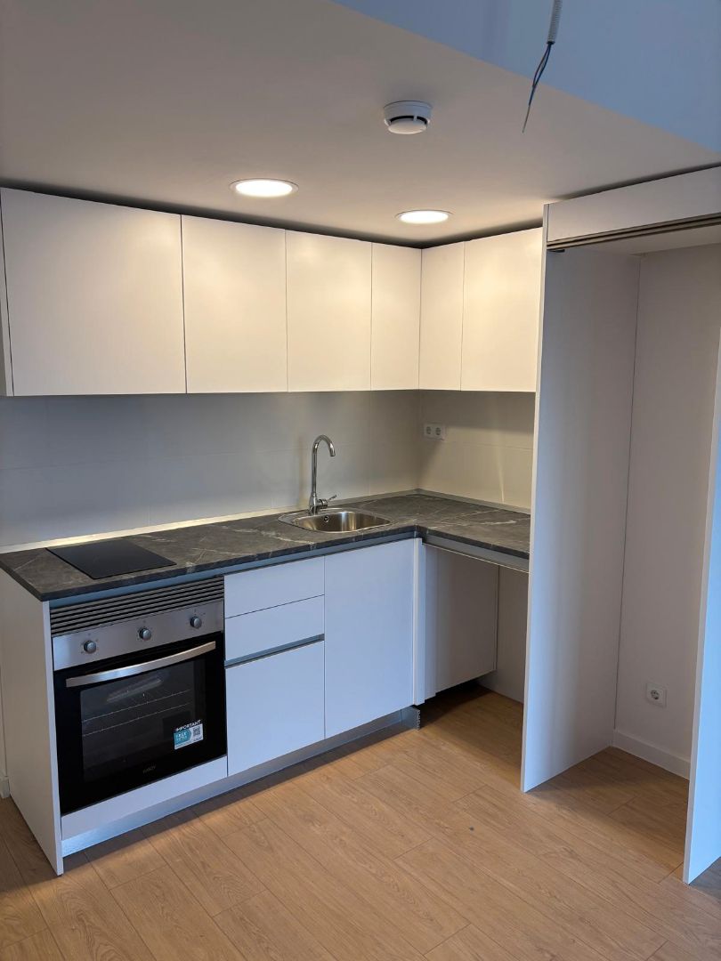 Cuina de Loft de lloguer en San Sebastián de los Reyes amb Aire condicionat, Calefacció i Terrassa