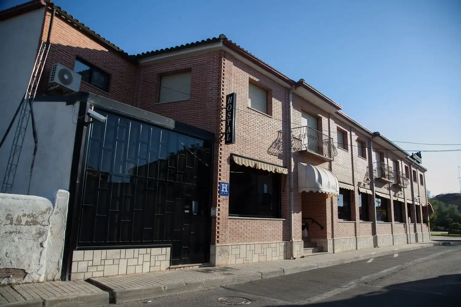 Vista exterior de Edificio en venta en Villalbilla
