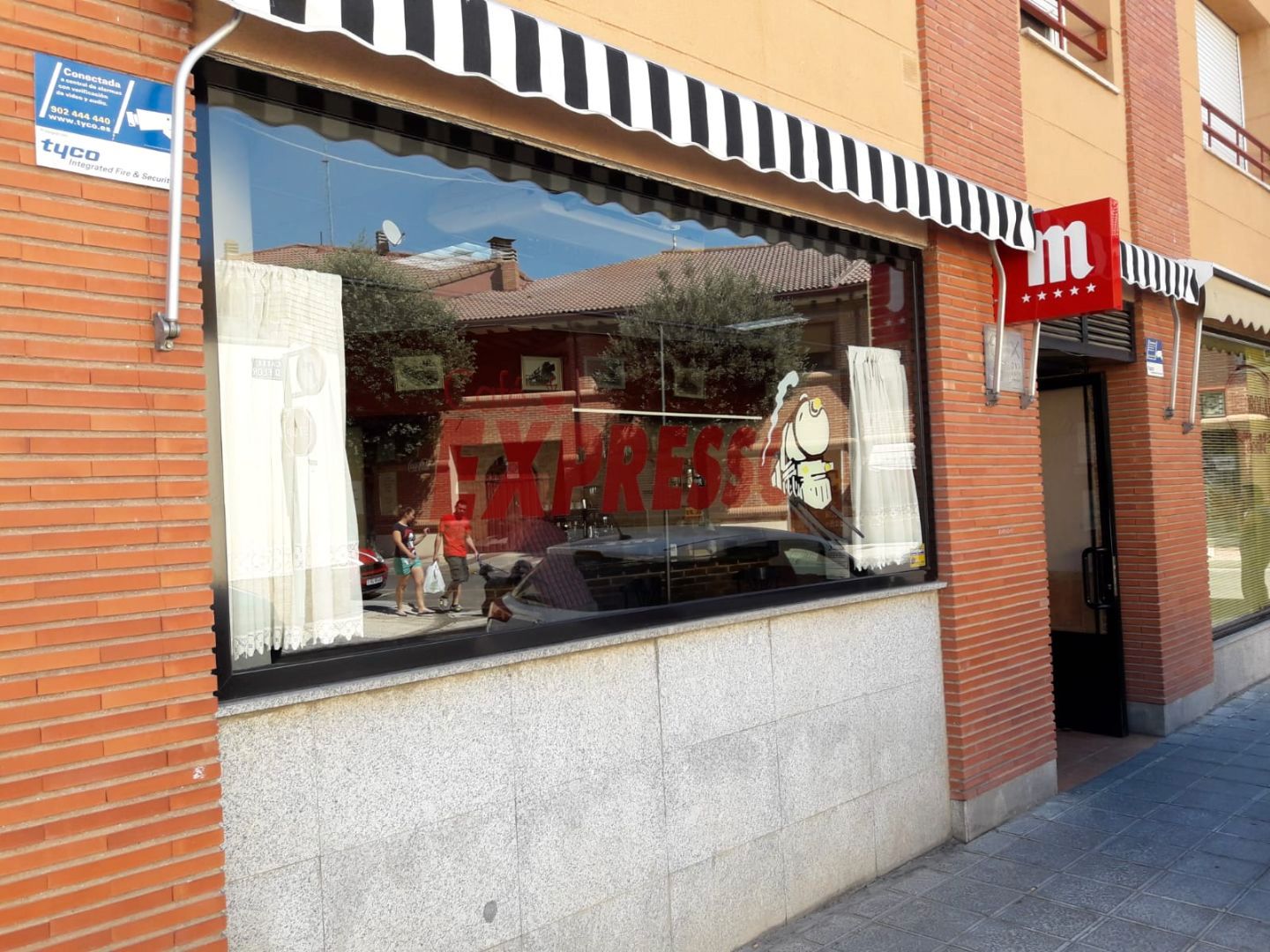 Local en venda en Azuqueca de Henares amb Aire condicionat, Calefacció i Moblat