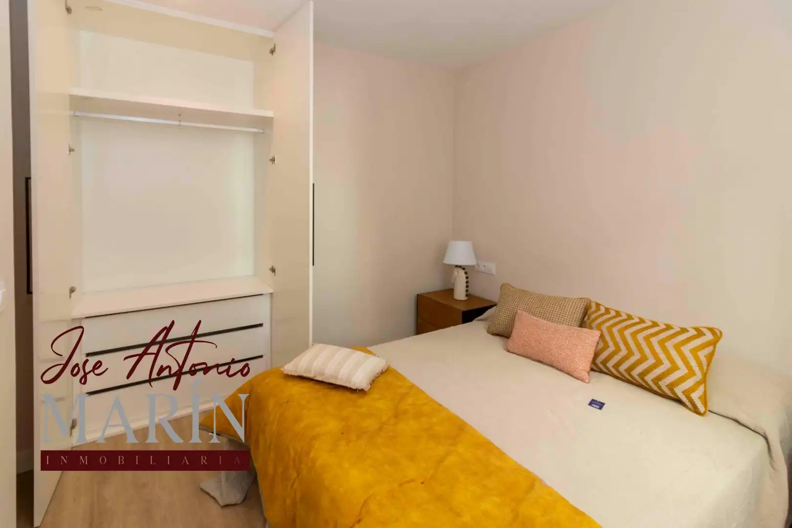 Dormitori de Apartament en venda en Badajoz amb Aire condicionat