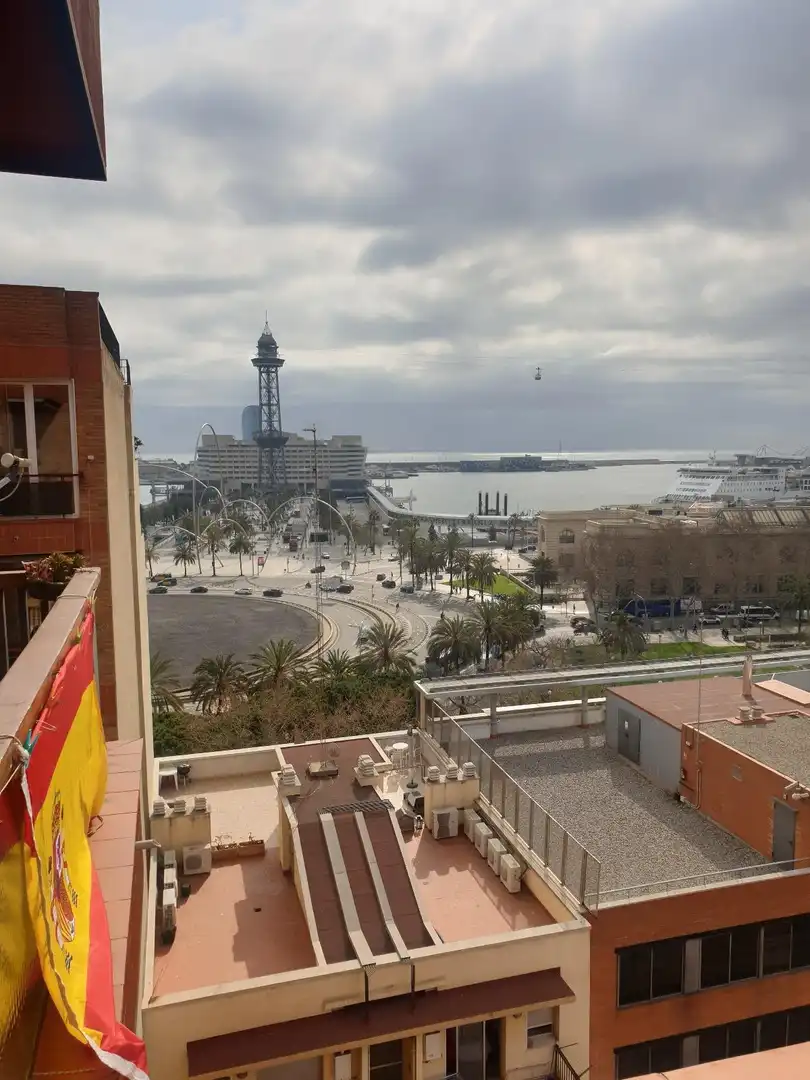 Vista exterior de Àtic en venda en Barcelona amb Aire condicionat, Calefacció i Alarma
