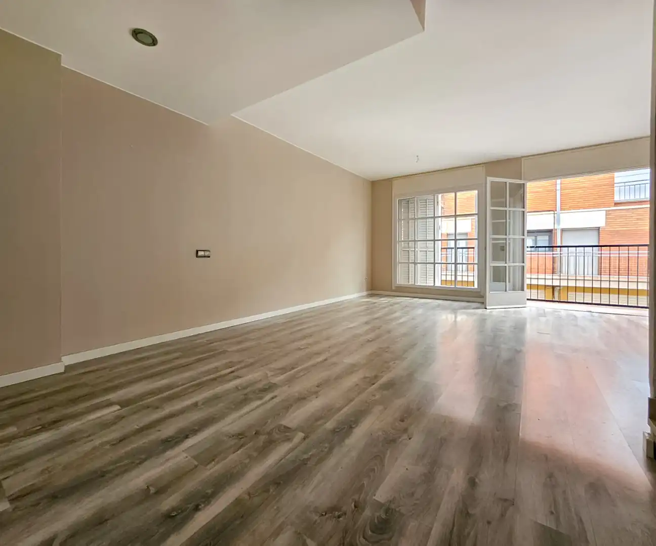 Adosado con terraza en venta en Carrer Viladomat, imagen 5