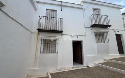 Vista exterior de Casa o xalet en venda en Osuna amb Aire condicionat, Parquet i Balcó