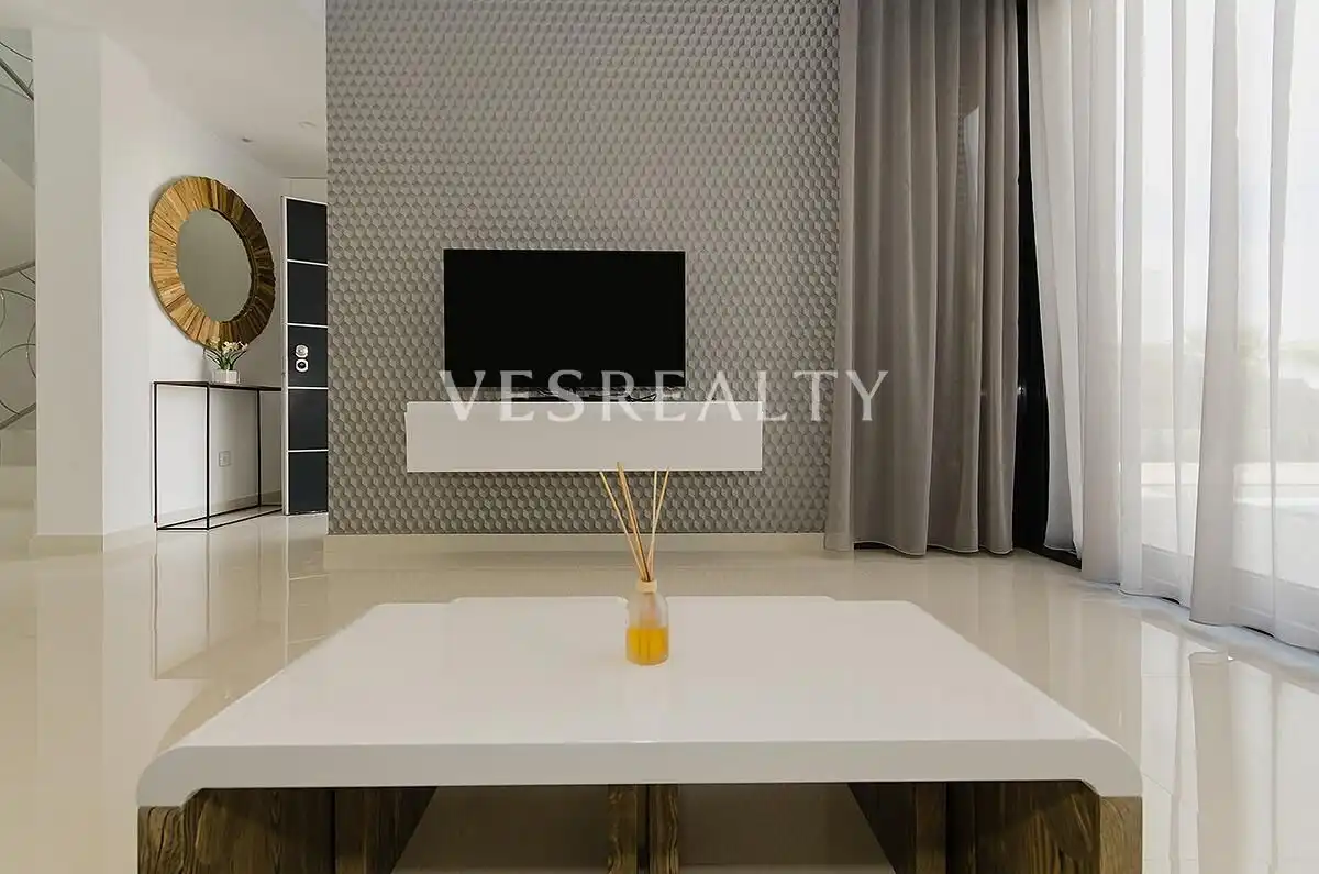 Detached house with terrace for sale in Calle Juan Marsé, imagen 10