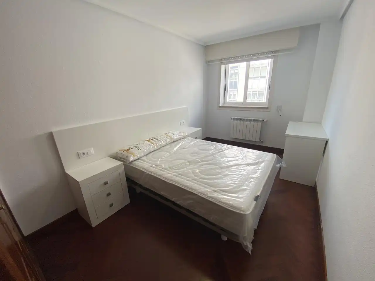 Habitación de Piso de alquiler en A Coruña Capital  con Calefacción y Amueblado