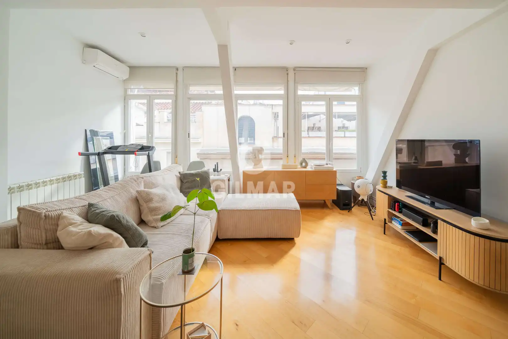 Sala d'estar de Àtic en venda en Madrid amb Calefacció
