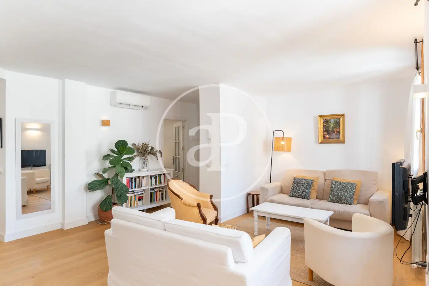 Sala de estar de Piso de alquiler en  Palma de Mallorca con Aire acondicionado y Calefacción