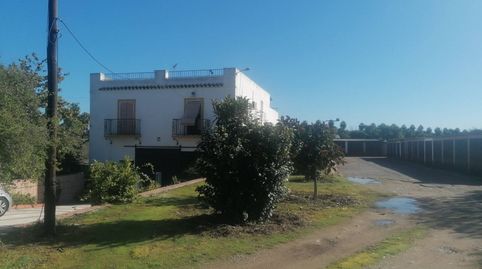 Chalet unifamiliar en venta en Lora del Río, imagen 4