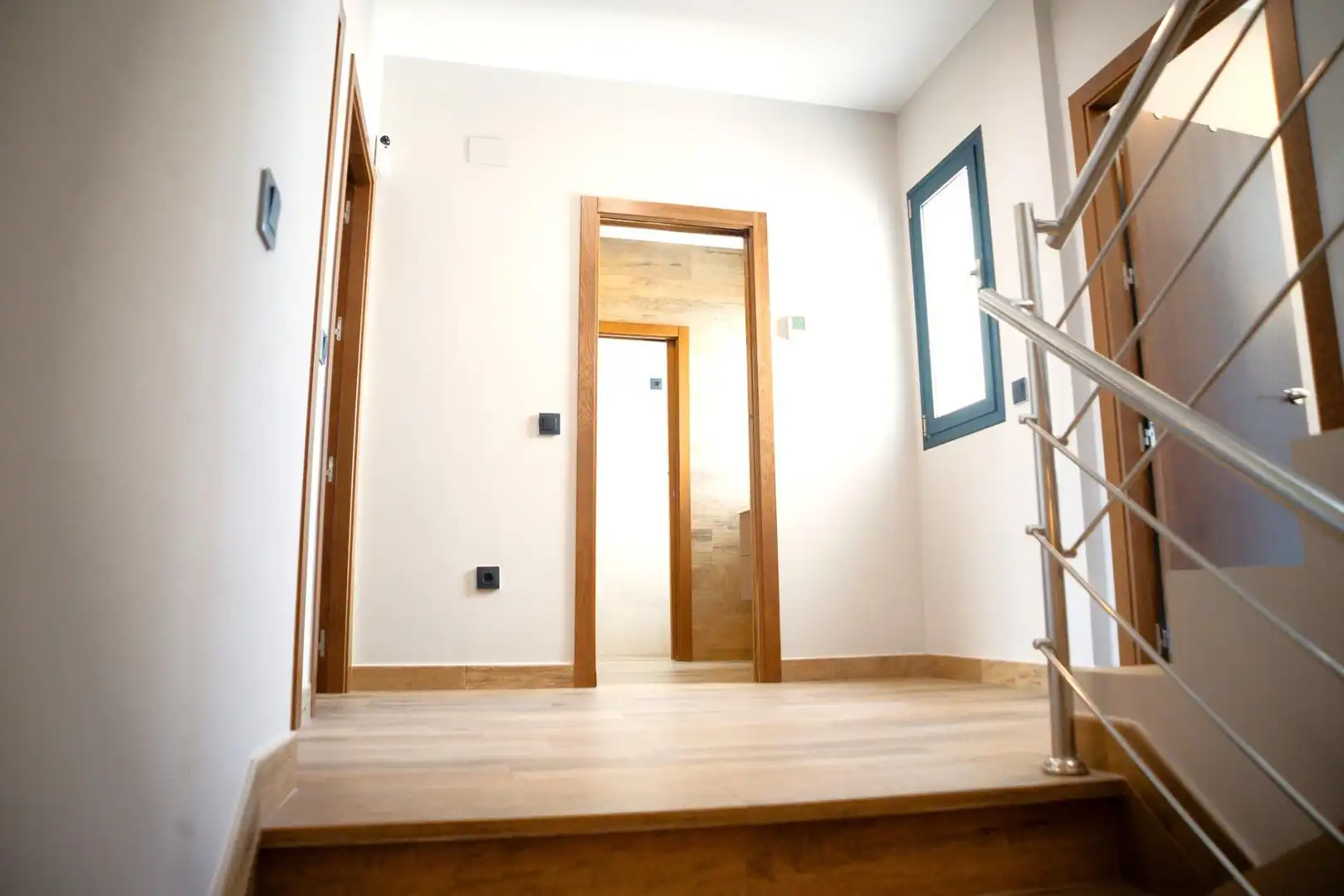 Casa adosada en venta en Camas con Terraza y Trastero