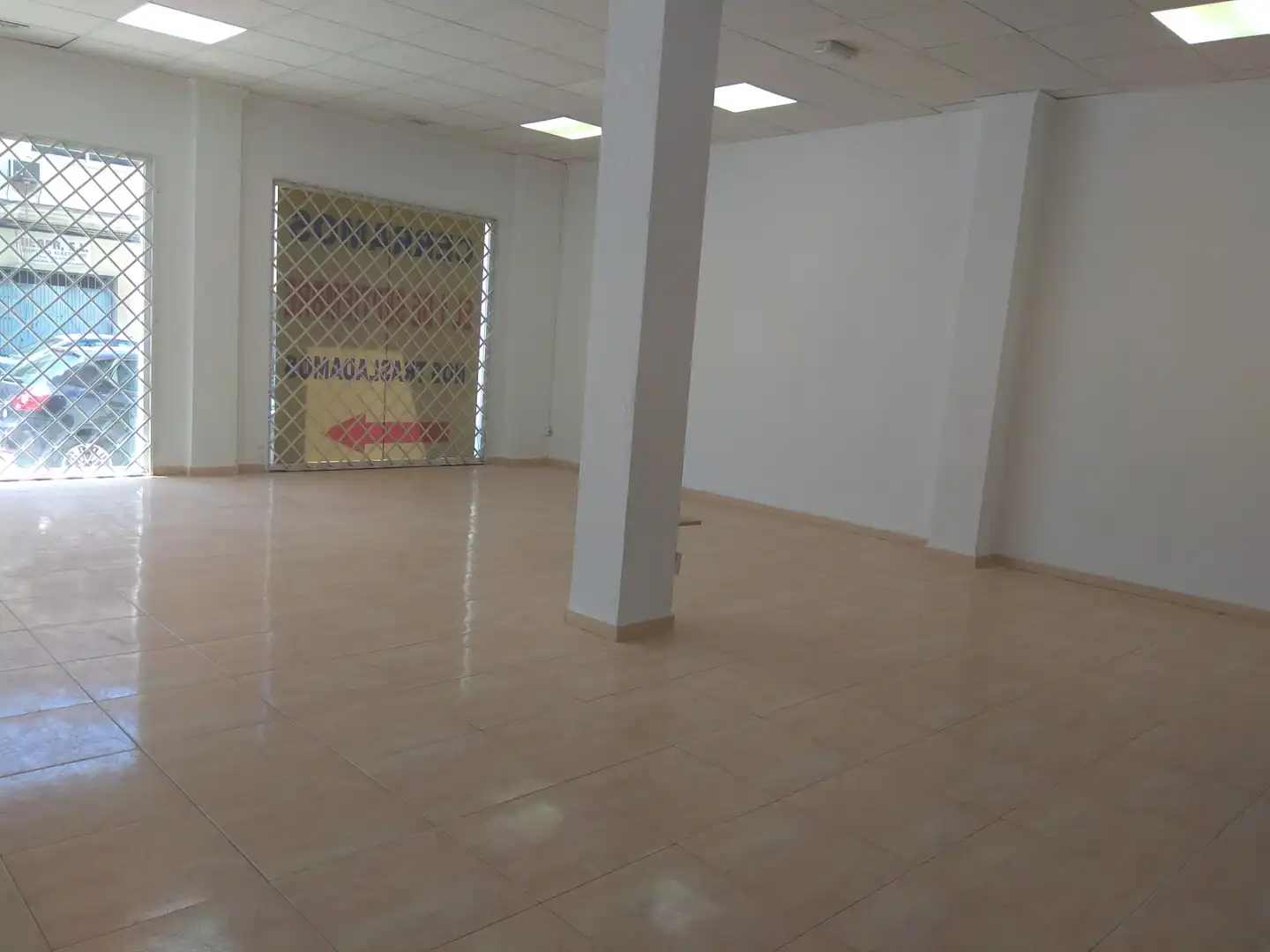 Local comercial de lloguer a Calle la Vega