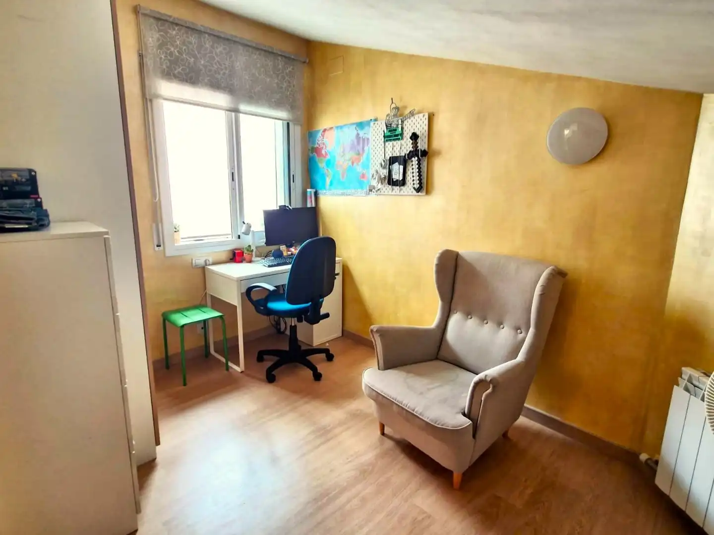 Sala de estar de Piso en venta en Molins de Rei con Aire acondicionado, Calefacción y Parquet