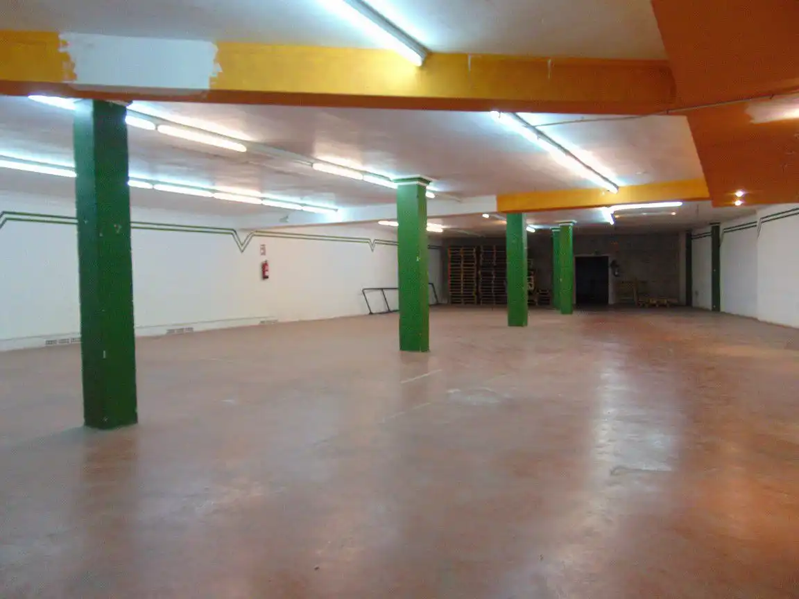 Local comercial de lloguer a Valdepeñas, imagen 2