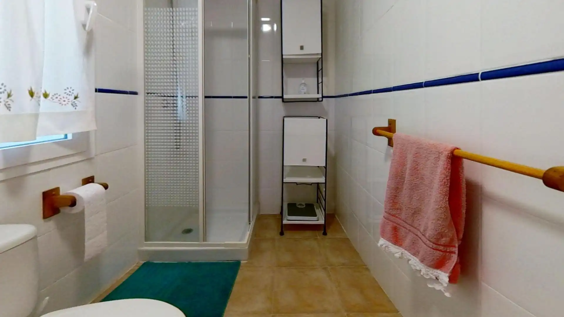 Bathroom of Flat for sale in Rincón de la Victoria  with Terrace, Furnished and Community pool