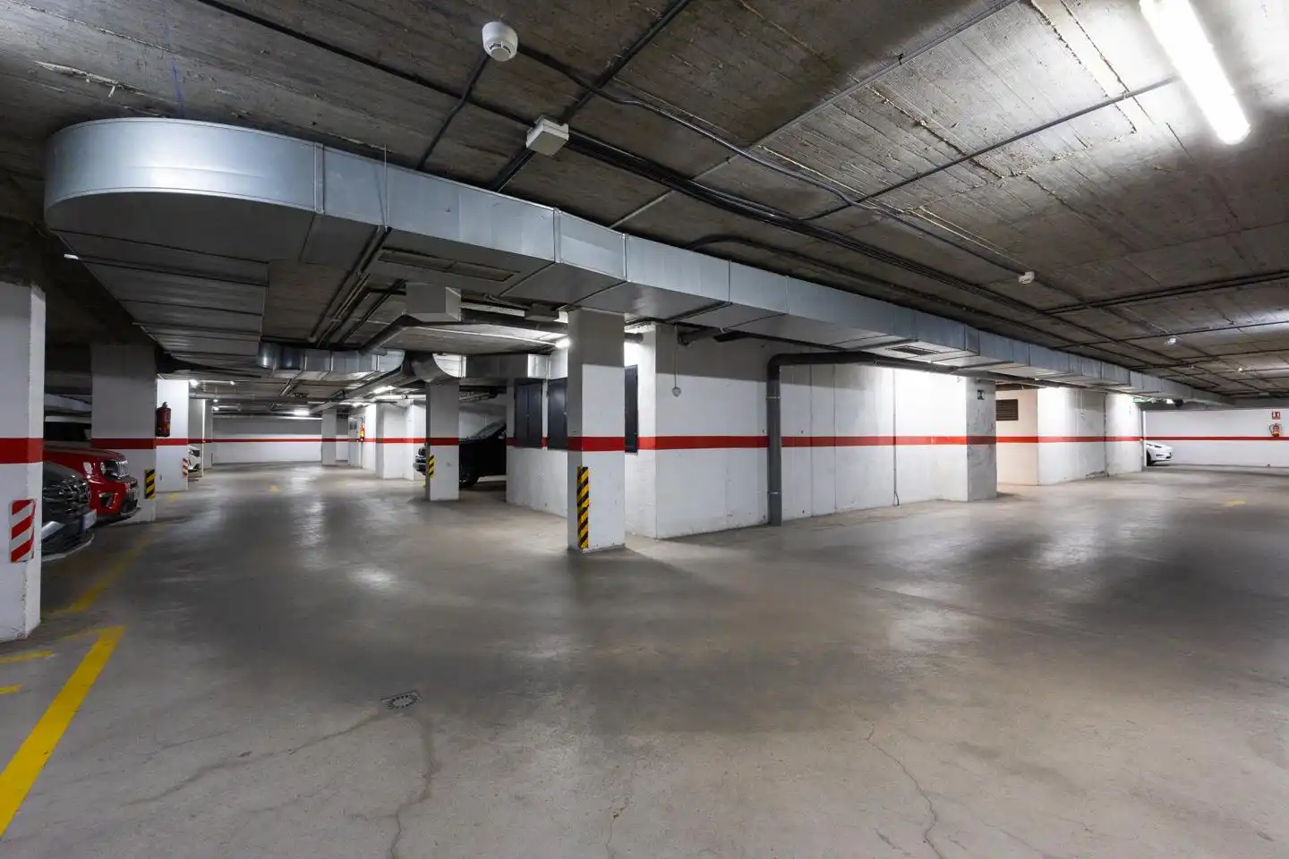 Parking of Attic for rent in Madrid  with Air Conditioner, Heating and Terrace