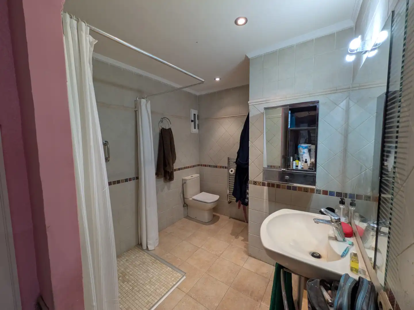 Baño de Piso en venta en Castellón de la Plana / Castelló de la Plana con Terraza