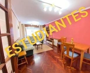 Dormitori de Pis de lloguer en Vigo  amb Calefacció, Parquet i Balcó