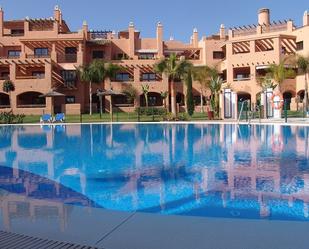 Piscina de Apartament de lloguer en Estepona amb Aire condicionat, Terrassa i Piscina
