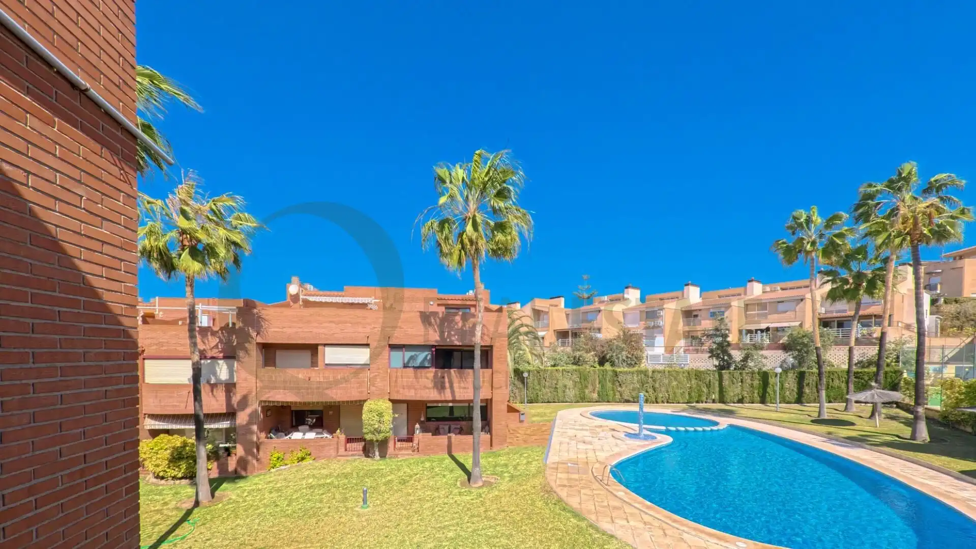 Jardí de Casa adosada en venda en Alicante / Alacant amb Calefacció, Jardí privat i Terrassa