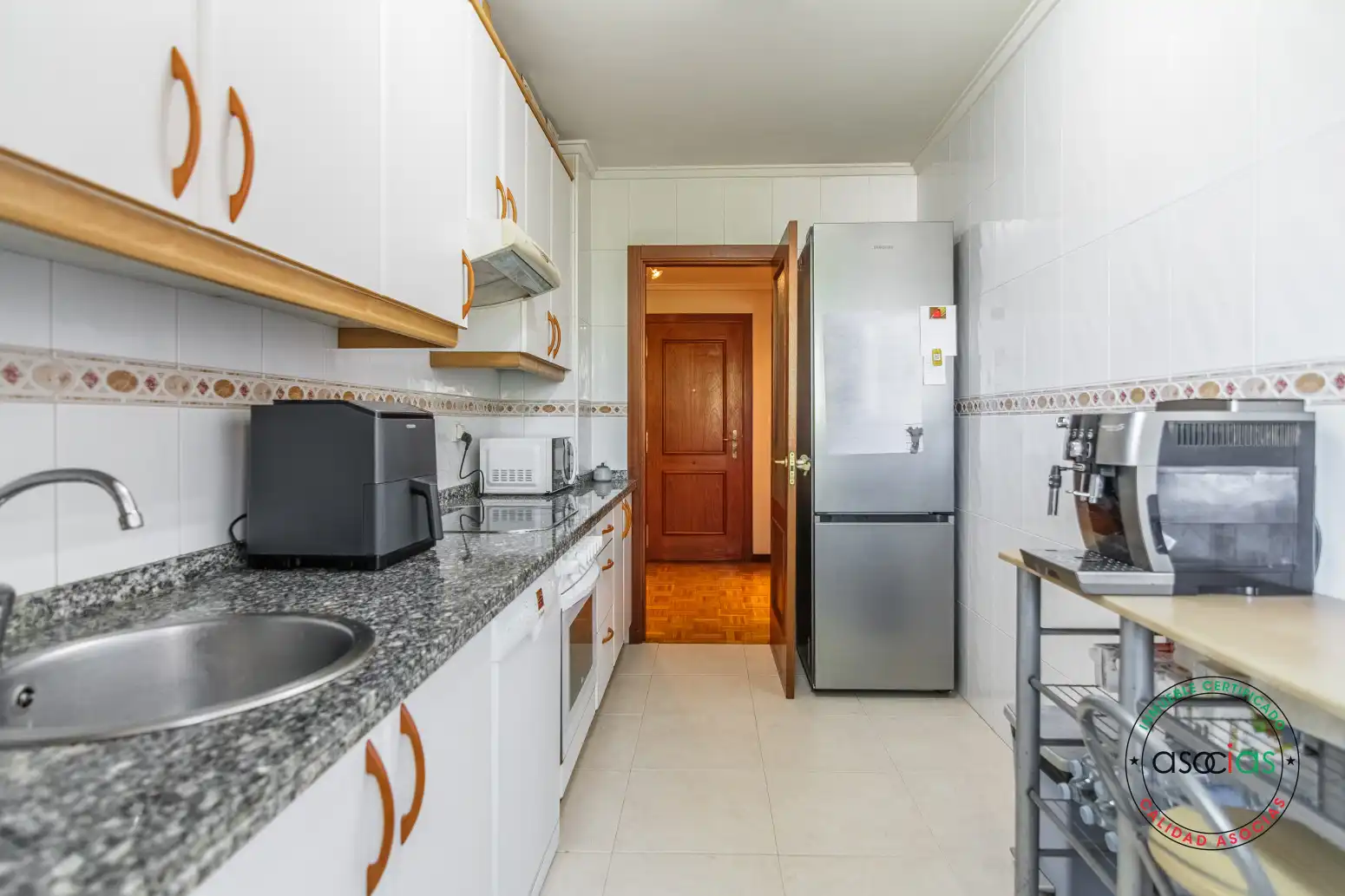 Kitchen of Flat for sale in Oviedo   with Heating and Storage room