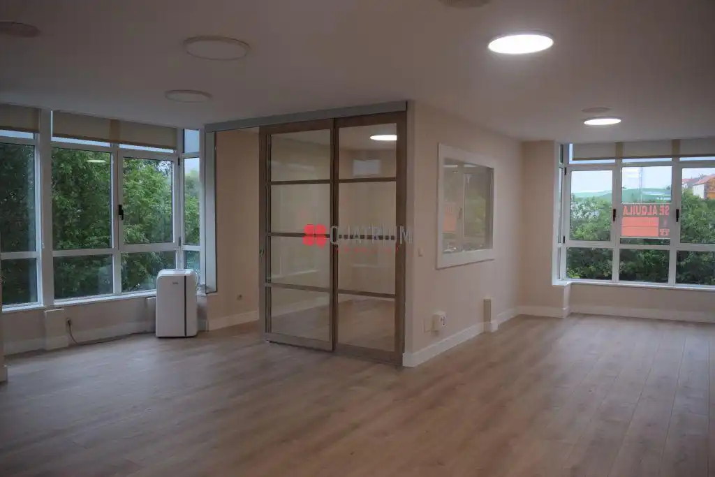 Office for rent in Santiago de Compostela   with Heating