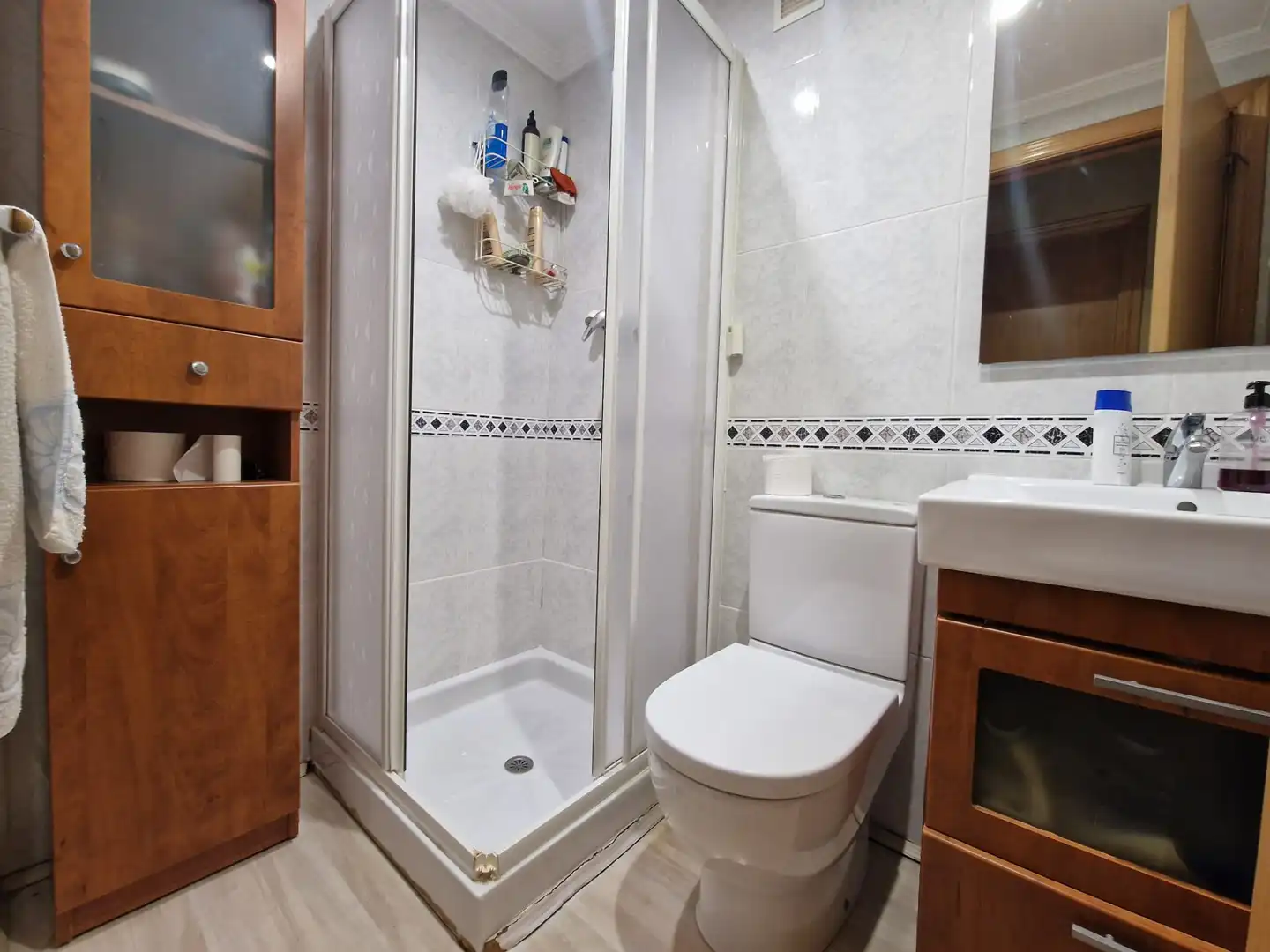 Bathroom of Flat for sale in Montcada i Reixac  with Air Conditioner, Heating and Storage room