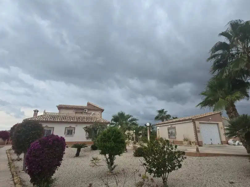 Chalet con jardín en venta en Calle Baños 3 45, imagen 3