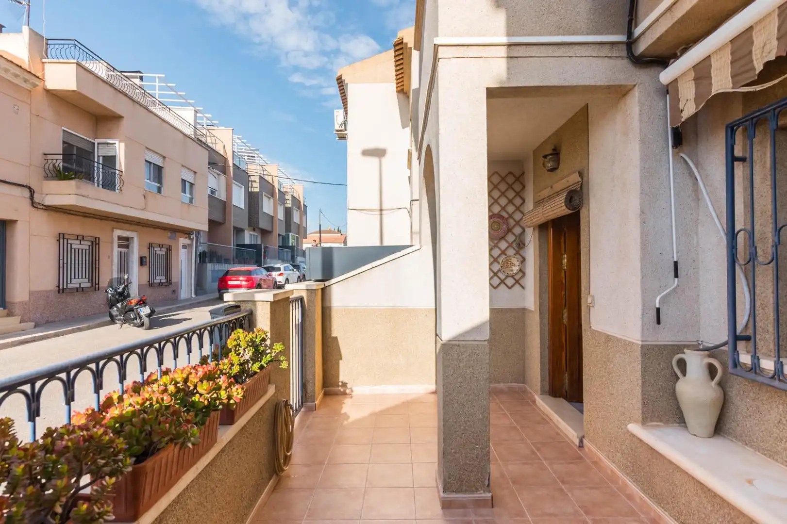 Außenansicht von Einfamilien-Reihenhaus zum Verkauf in Murcia mit Klimaanlage