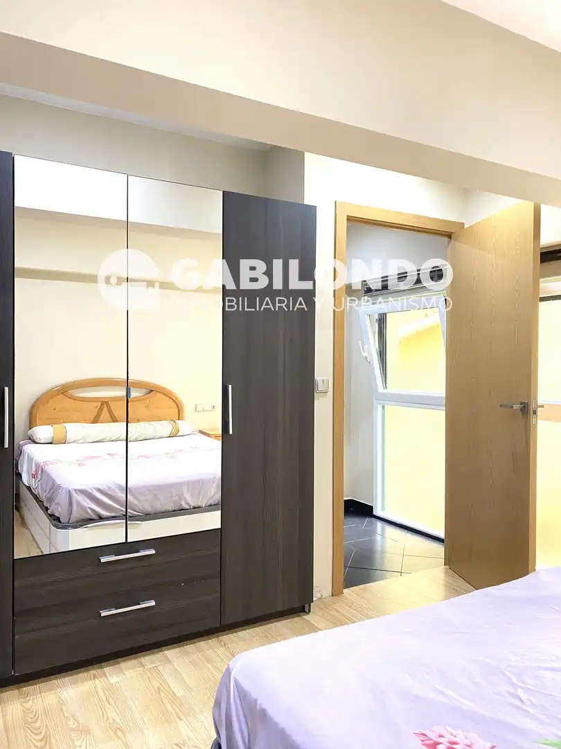Habitación de Local en venta en Elgoibar con Calefacción, Amueblado y Internet