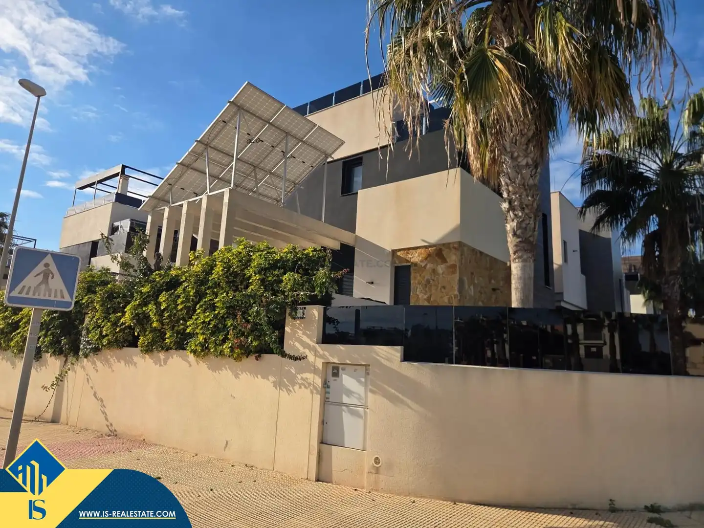 Villa mit Garten zum Verkauf in Orihuela Costa