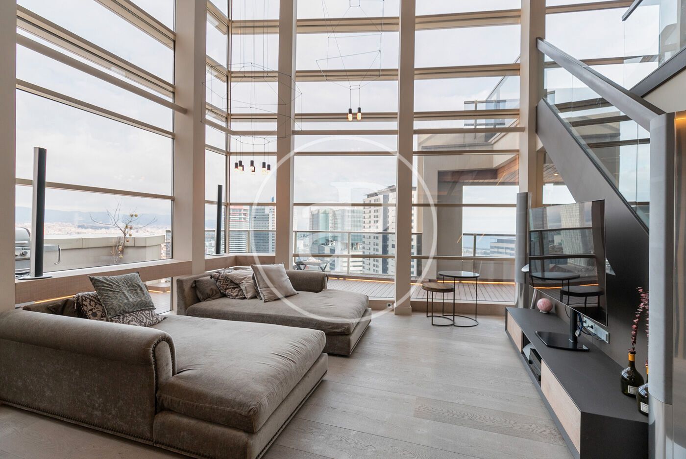 Sala d'estar de Àtic en venda en  Barcelona Capital amb Aire condicionat, Calefacció i Jardí privat