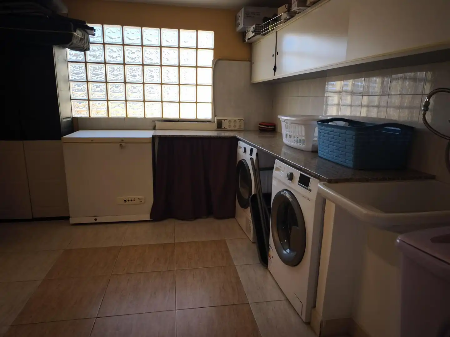 Cuina de Casa o xalet en venda en Amposta amb Parquet, Terrassa i Moblat