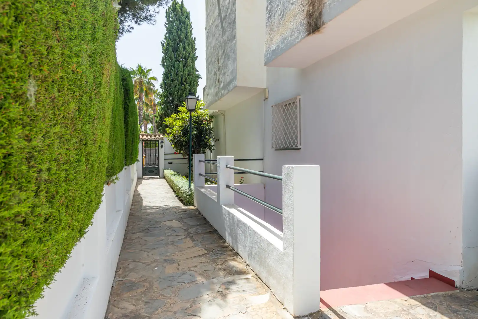 Exterior view of Detached homes for rent in Estepona  with Air Conditioner, Private garden and Terrace