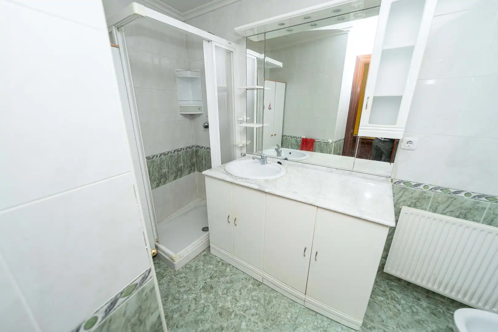 Baño de Piso en venta en San Andrés del Rabanedo con Calefacción