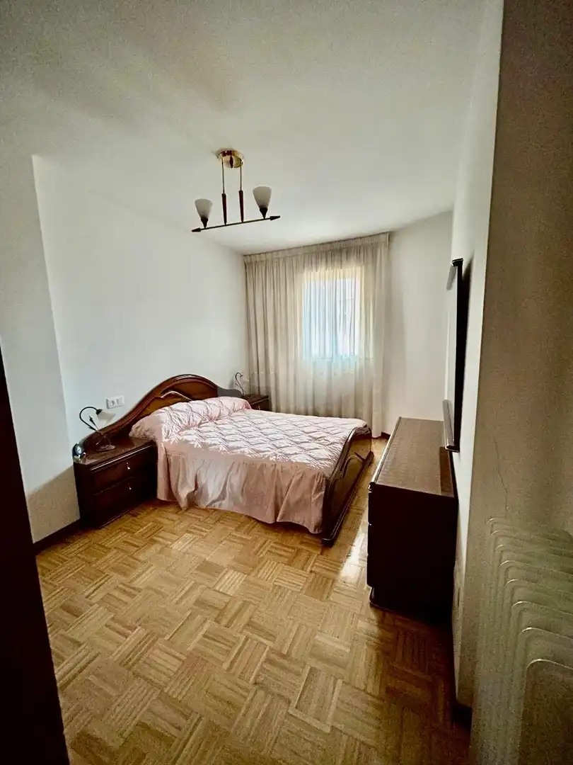 Habitación de Piso en venta en La Bañeza  con Calefacción