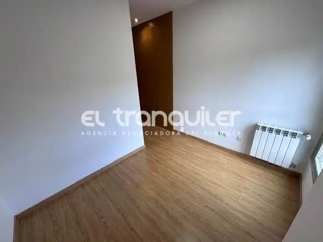 Schlafzimmer von Wohnung zur Miete in Las Rozas de Madrid mit Klimaanlage, Abstellraum und Waschmaschine