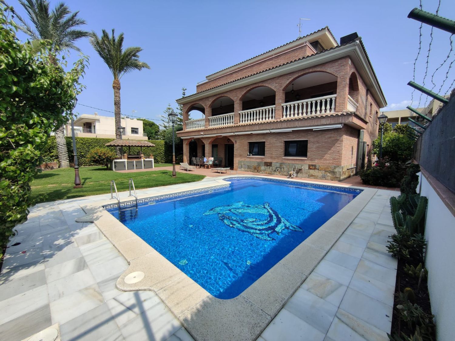 Piscina de Casa o xalet en venda en Castelldefels amb Aire condicionat, Calefacció i Terrassa