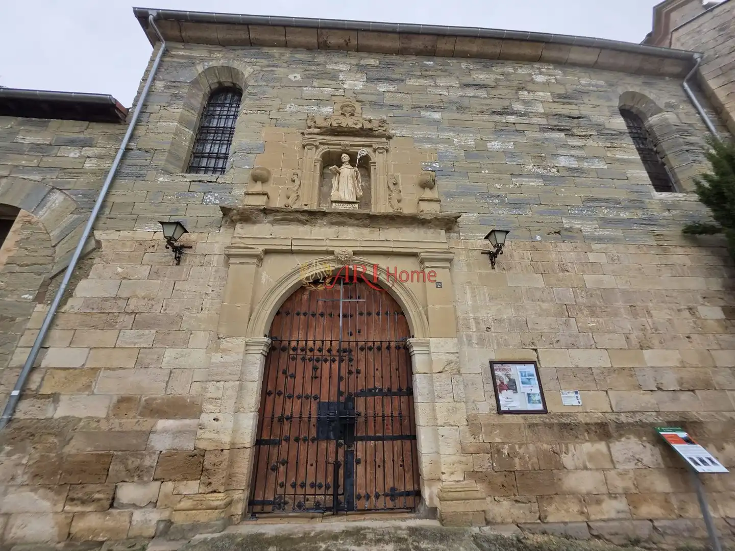 Buildings for sale in Quintanilla San García