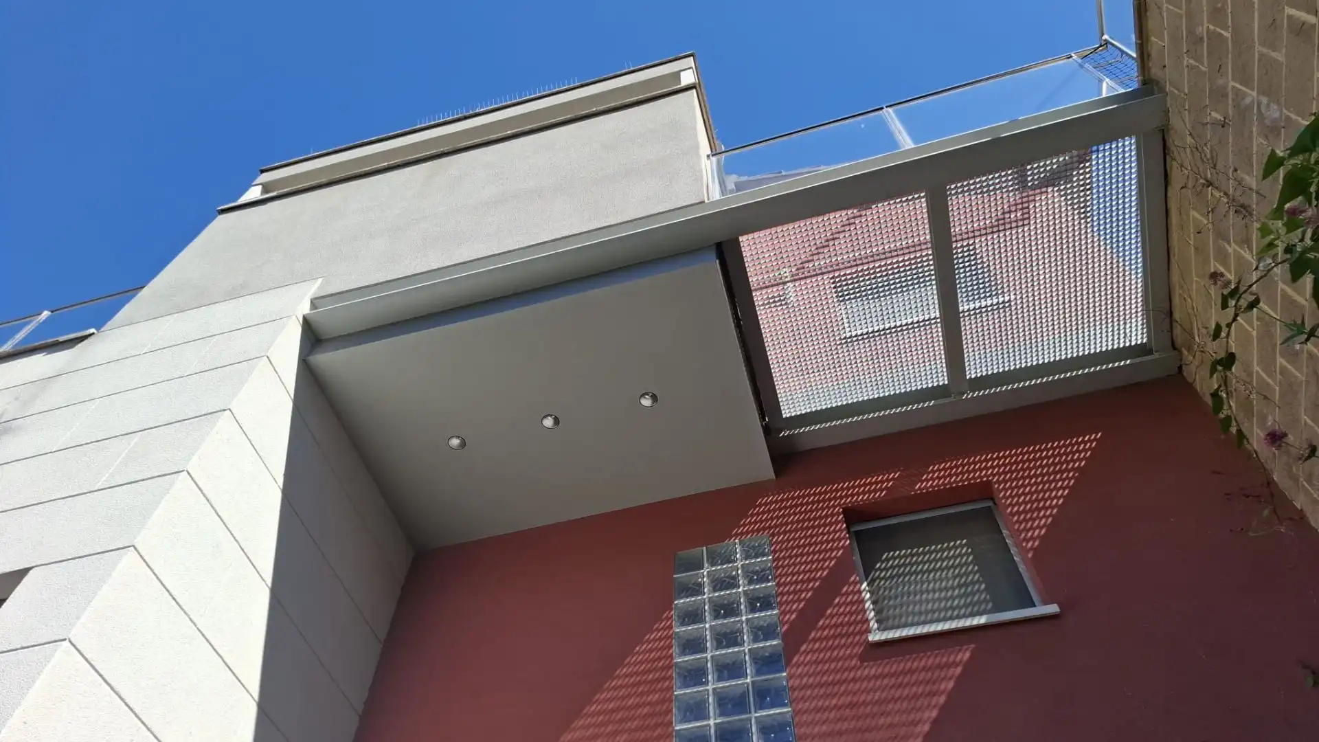 Vista exterior de Casa o chalet en venta en Vallirana con Aire acondicionado, Calefacción y Terraza