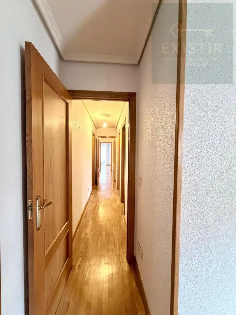 Piso en venta en Ave María