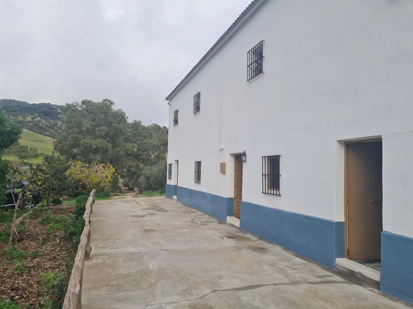 Vista exterior de Finca rústica en venda en Antequera amb Traster