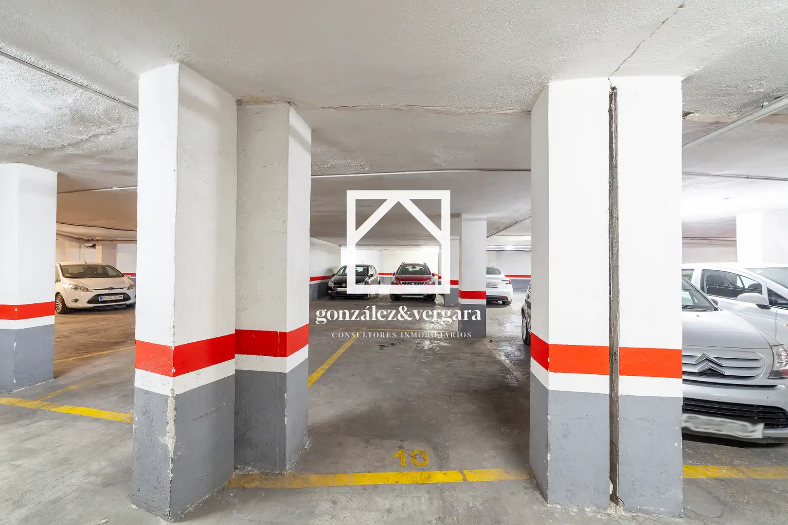 Parkplatz von Wohnung zum Verkauf in Burjassot mit Klimaanlage, Heizung und Terrasse