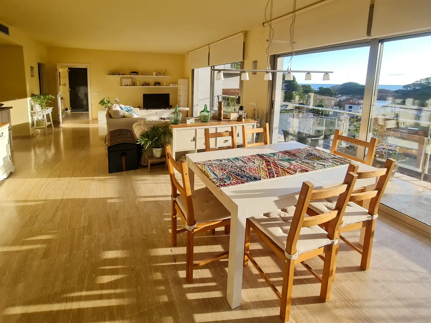 Comedor de Casa adosada en venta en Begur con Aire acondicionado, Calefacción y Jardín privado