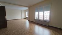 Living room of Flat for sale in Valladolid Capital  with Heating, Terrace and Balcony